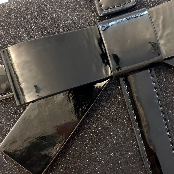 KATE SPADE NY Wrapping Party Gift Box Convertible Leather Handbag Crossbody Bag - Picture 8 of 16